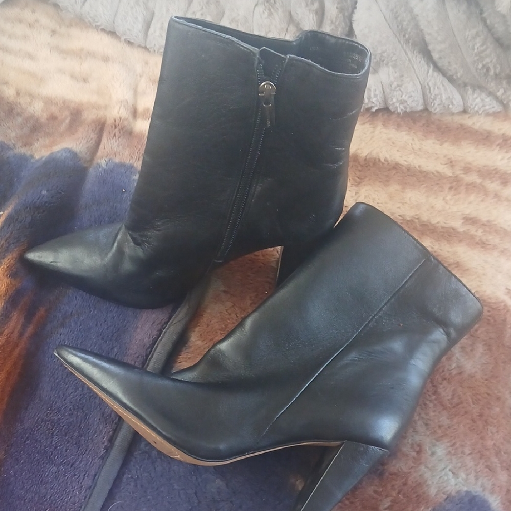 Vince Camuto Black Pointed Toe High Heel Ankle Boots